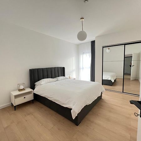 Exit Aparthotel Флорешть Екстер'єр фото