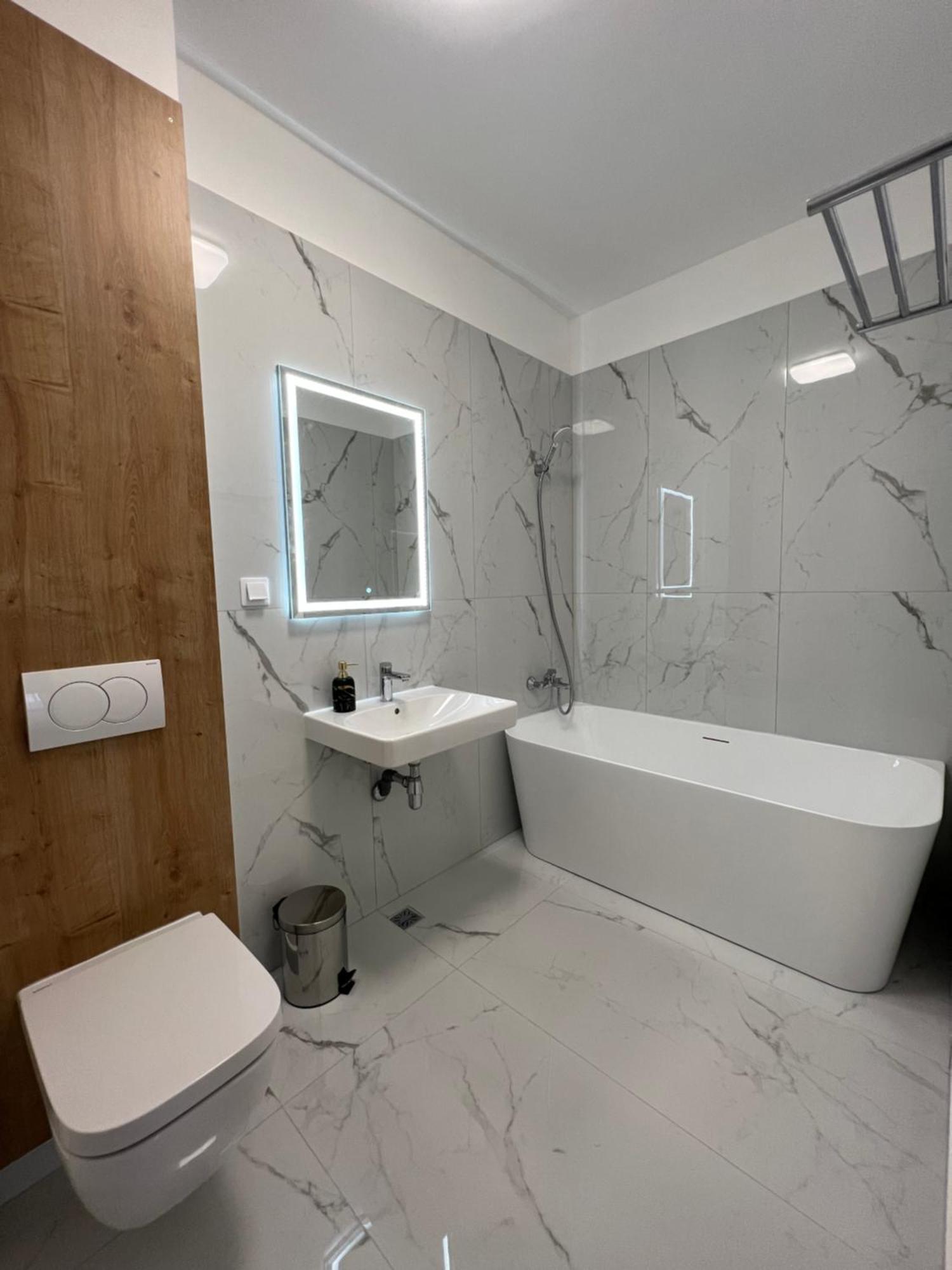 Exit Aparthotel Флорешть Екстер'єр фото