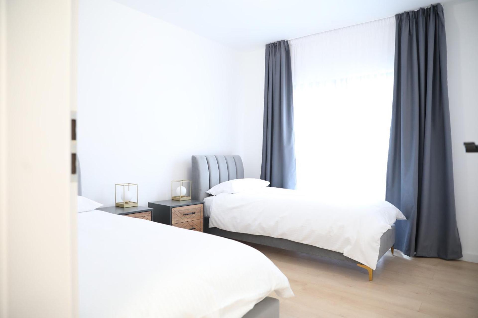 Exit Aparthotel Флорешть Екстер'єр фото